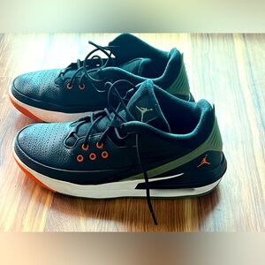 Nike Jordan Max Aura 5